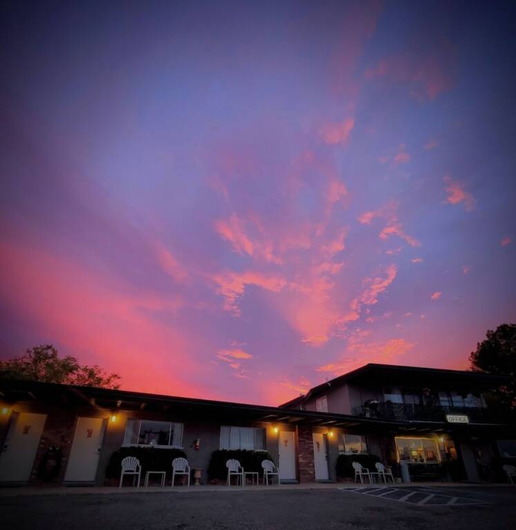 The View Motel by null