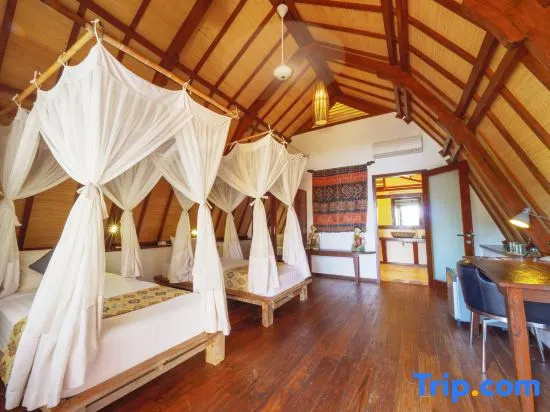 Bungalow with ocean view