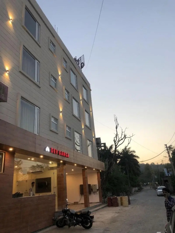 Hotel Dev Ganga