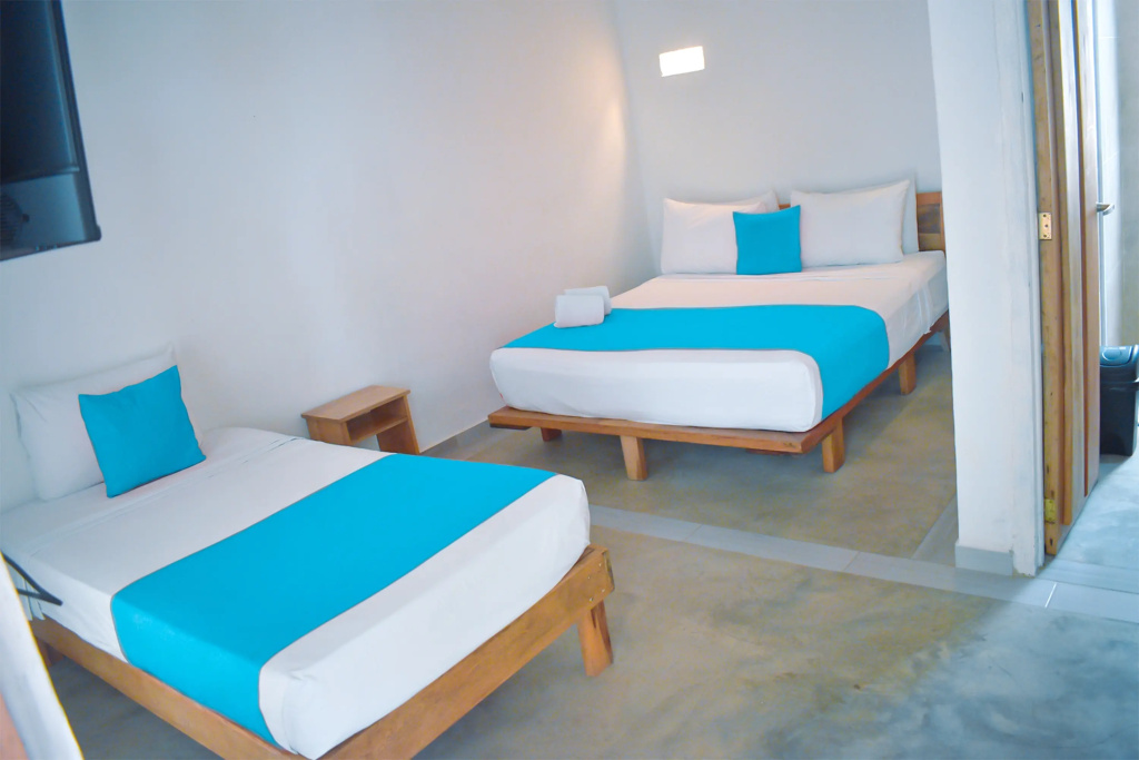 Standard Triple room
