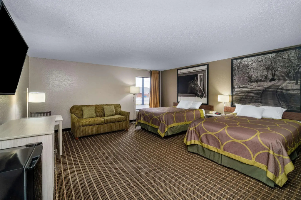 Business Quadruple room