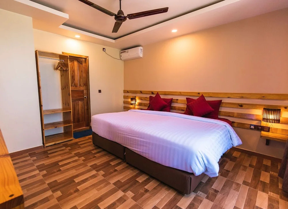 Luxury Double room with sea view (full double bed)
