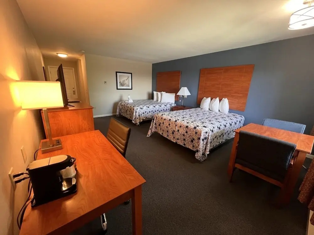 Deluxe Quadruple room with balcony and with bay view