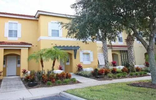 Sun Key Holiday Vacation Home Rental 3 Bedrooms townhouse by RedAwning
