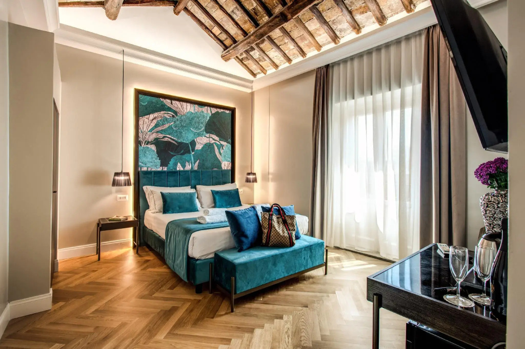 Superior Double room (full double bed)