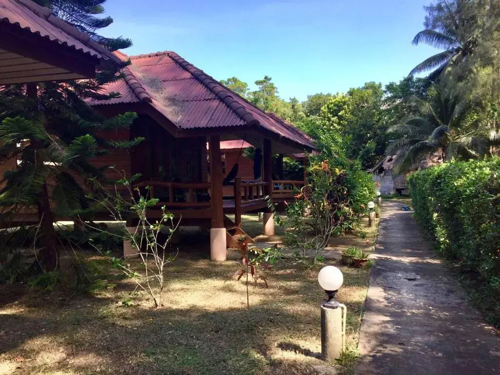 Deluxe Double room with balcony and with view full double bed