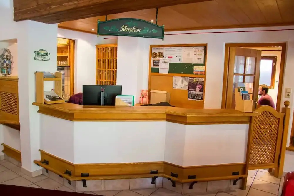 Lobby & Reception