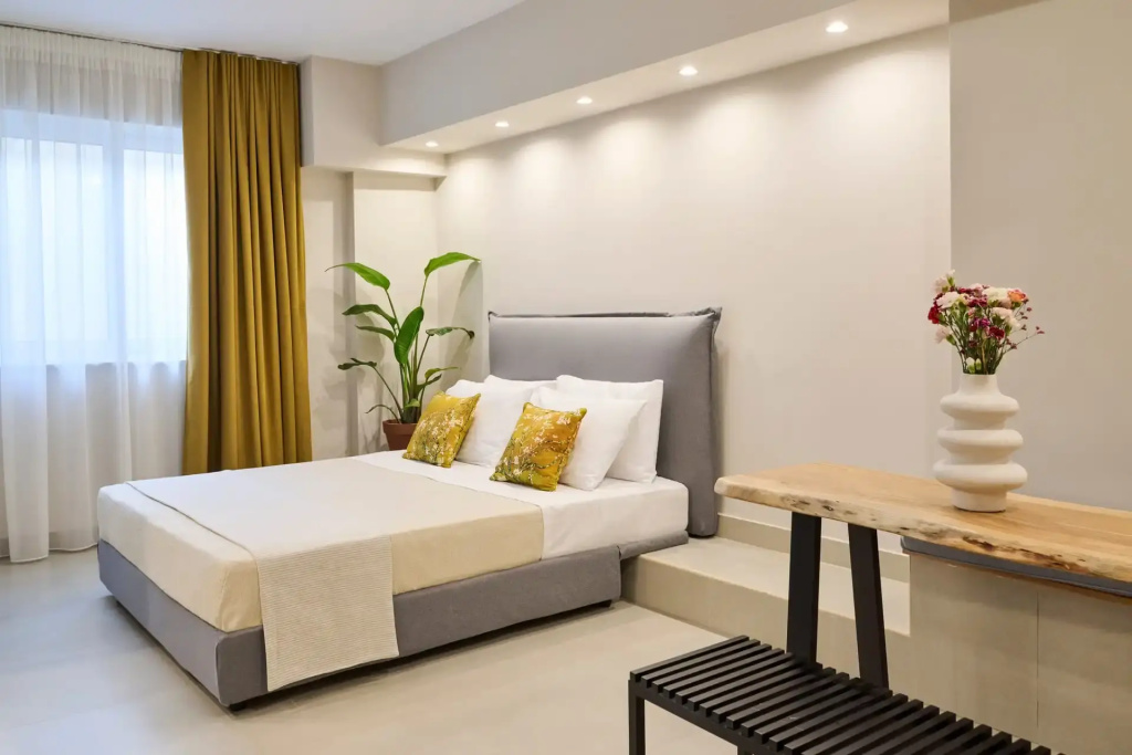 Standard Double room (full double bed)