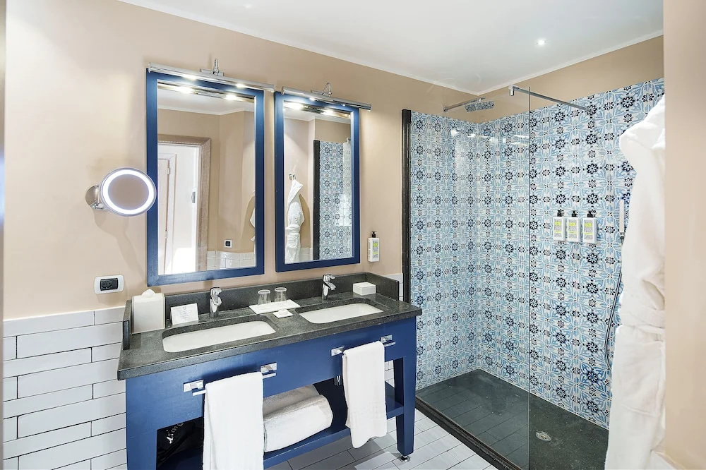 Therasia Resort Sea & Spa - The Leading Hotels of the World - Chambres