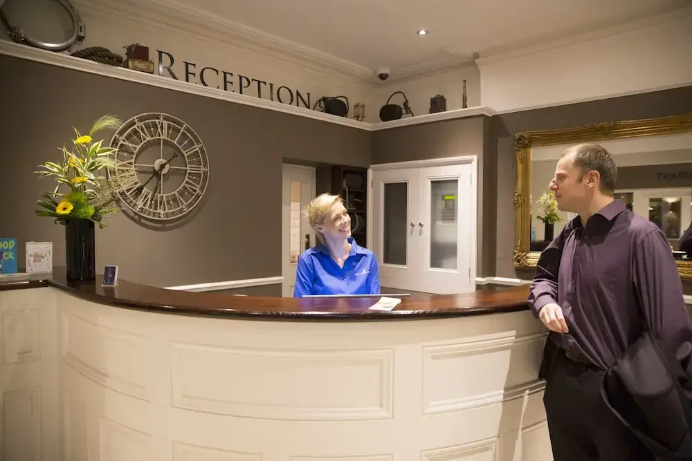 Lobby & Reception