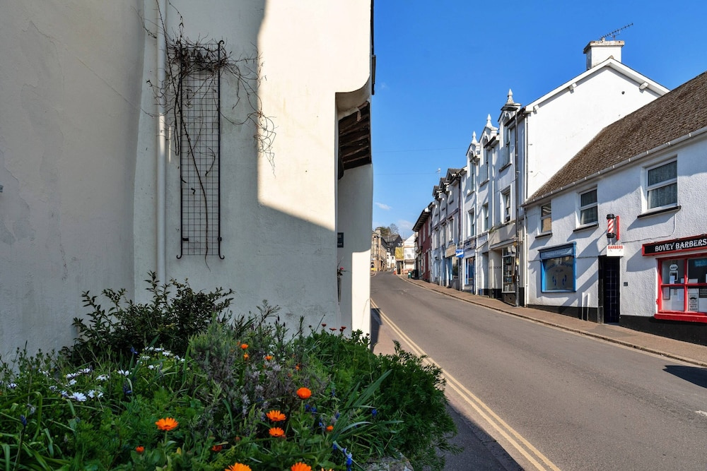 Cottage in Bovey Tracey Near Dartmoor Park