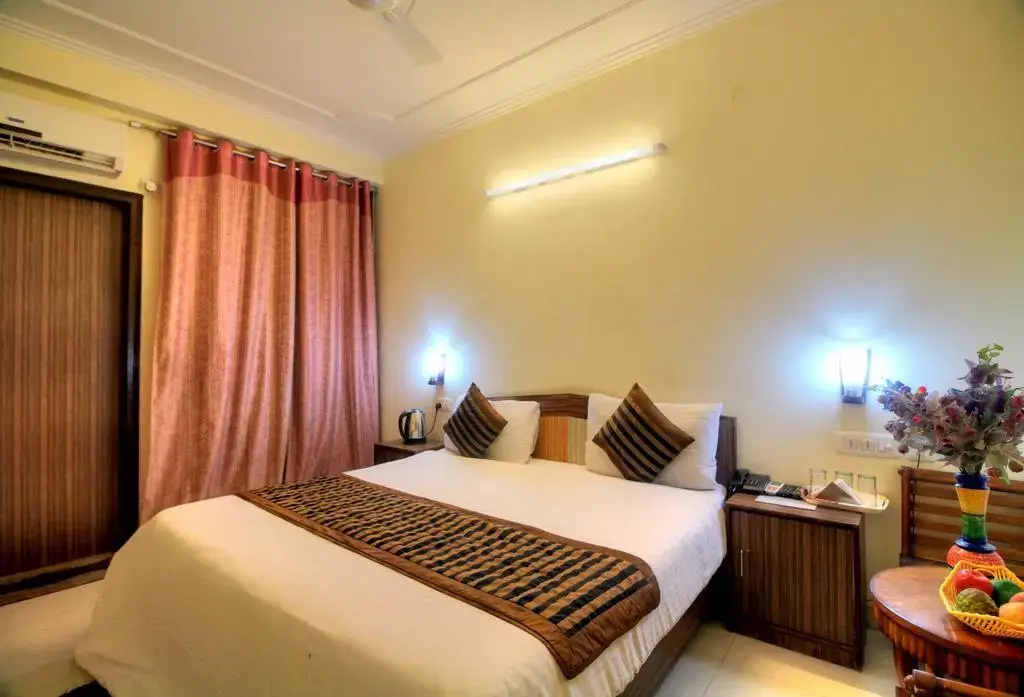 Airport Hotel Earth