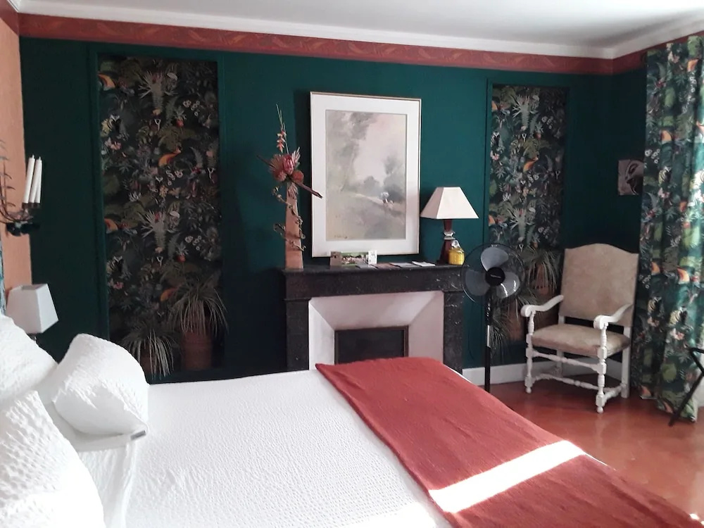 Voir la photo 2 — Les Hauts de Corneilhan