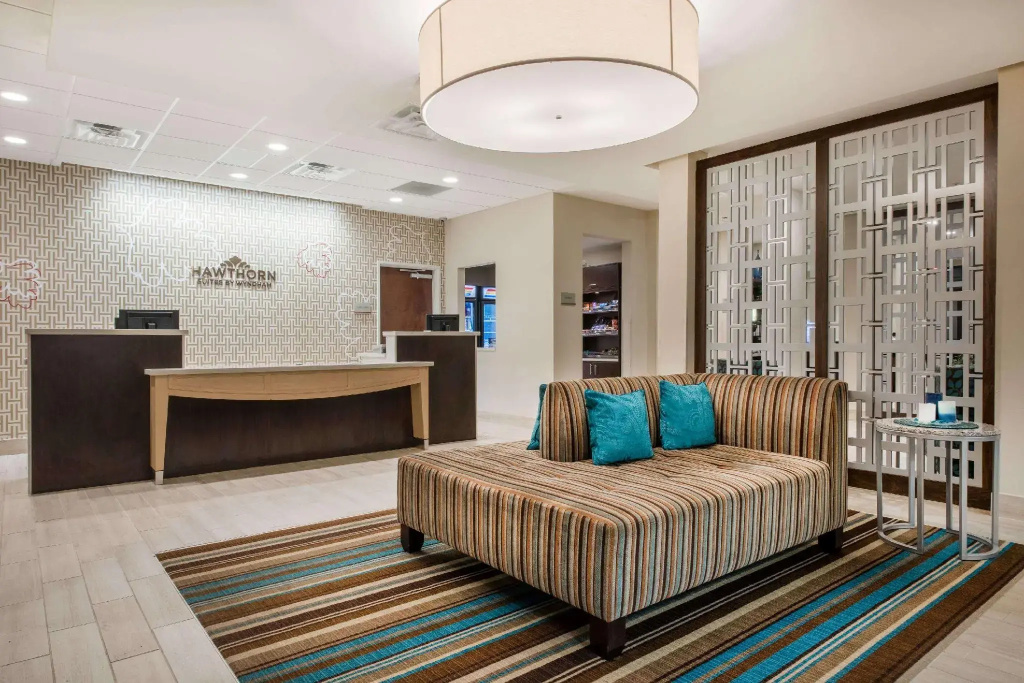 Lobby & Reception