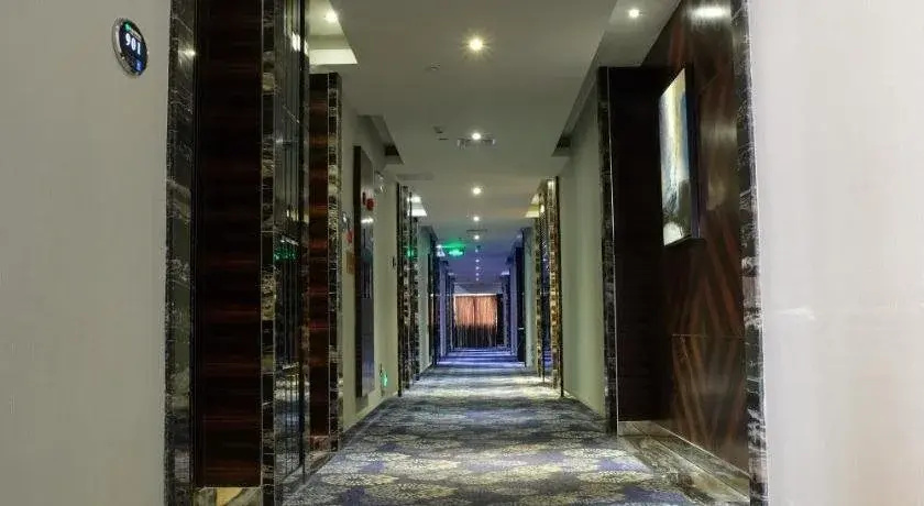 Hotel photo 12