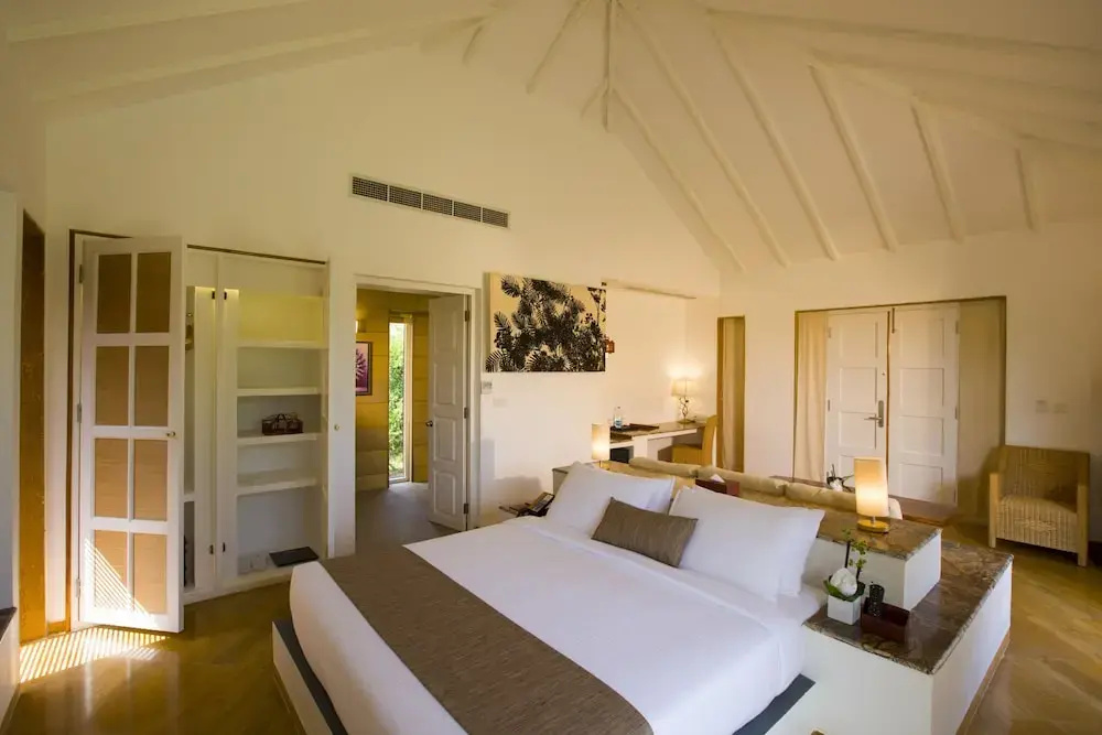 Deluxe Double Cottage with balcony and with garden view (full double bed)