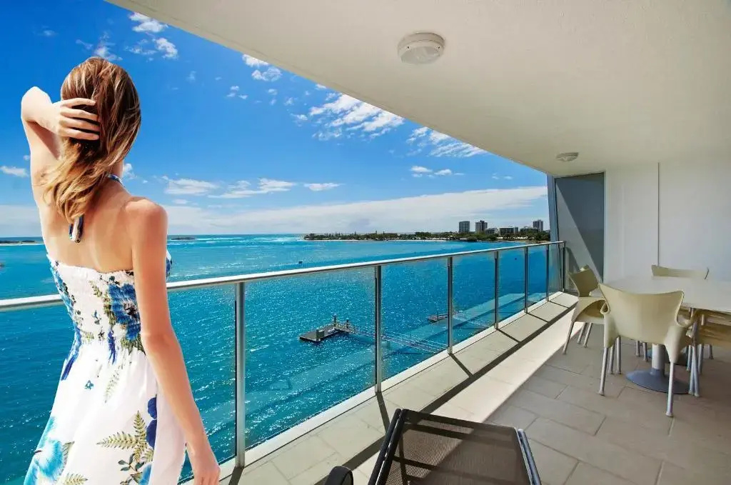 2 Bedrooms Apartment with ocean view