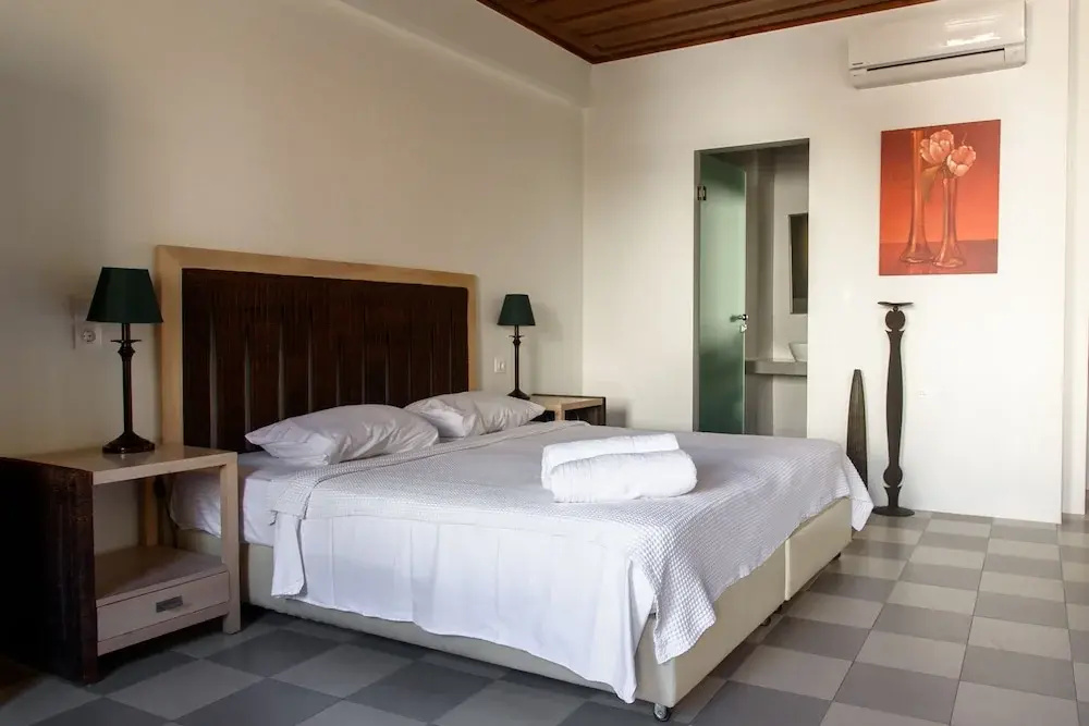 Vranas Ambiance Hotel 2 * Vranas Ambiance Hotel 2 *