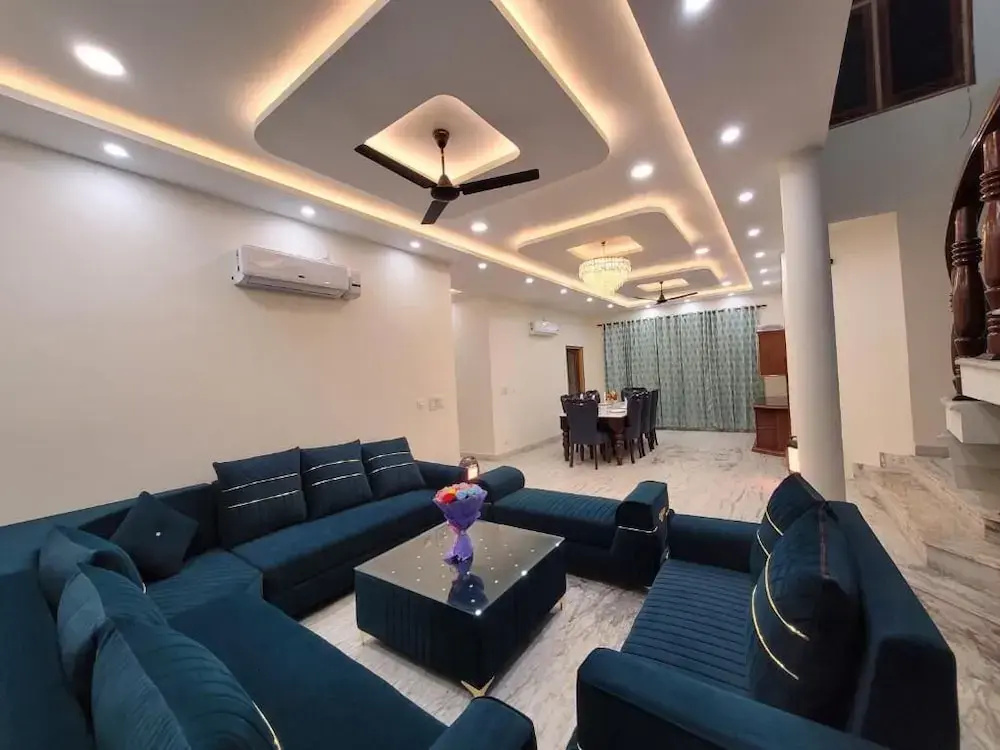 Regalia Home