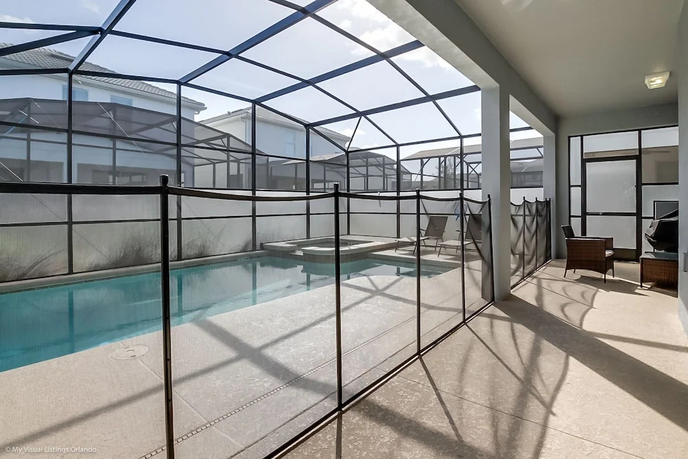 6 Bed 5 Ba Villa with Games, Pool & Spa
