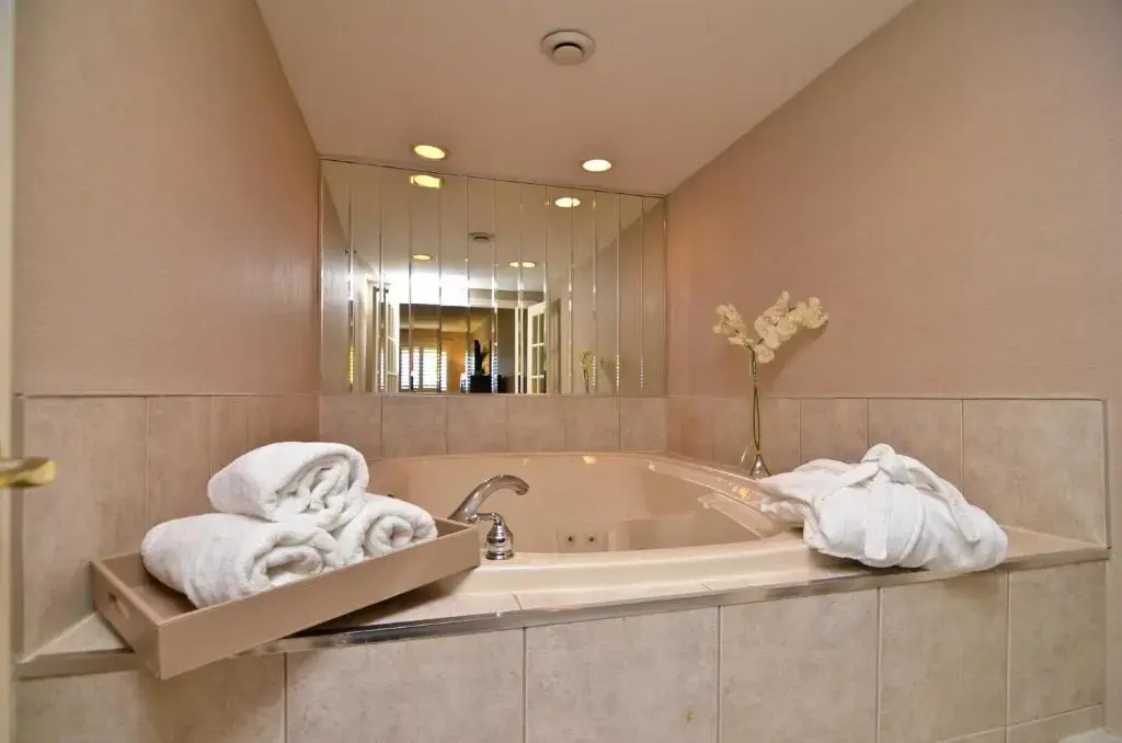 Holiday Inn Hotel & Suites St. Catharines Conference Center by IHG - Chambres