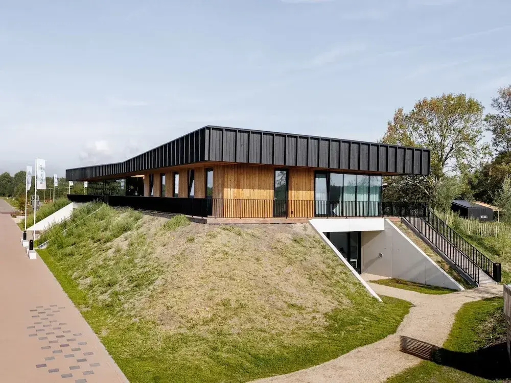 Luxurious Lodge in a Holiday Park