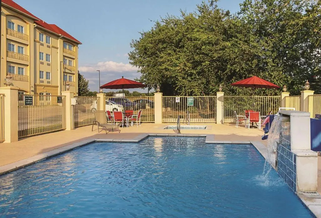 La Quinta Inn & Suites by Wyndham Dallas - Hutchins - Chambres