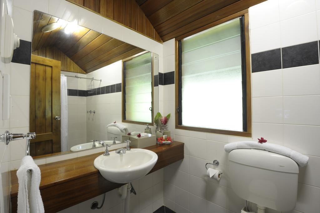 Kokopo Beach Bungalow Resort by null