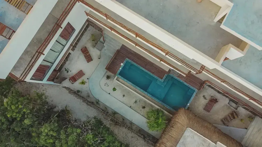 LaFamilia Casa and Suites