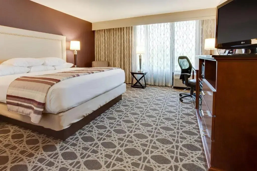 Drury Inn & Suites Louisville East - Chambres