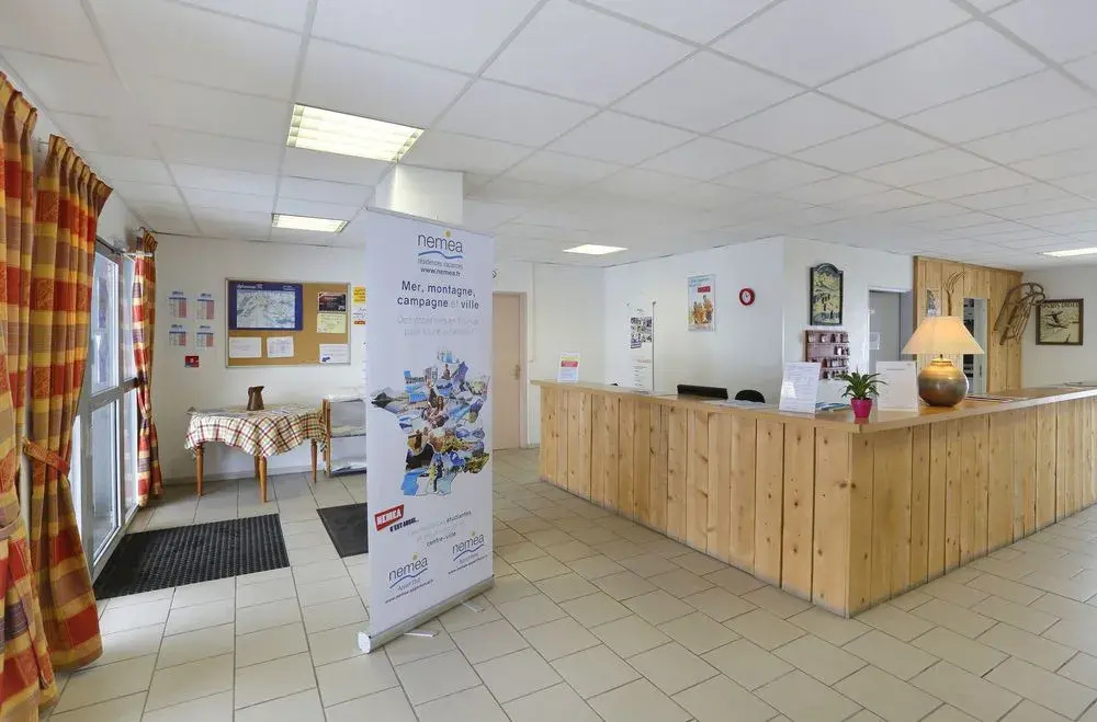 Lobby & Reception