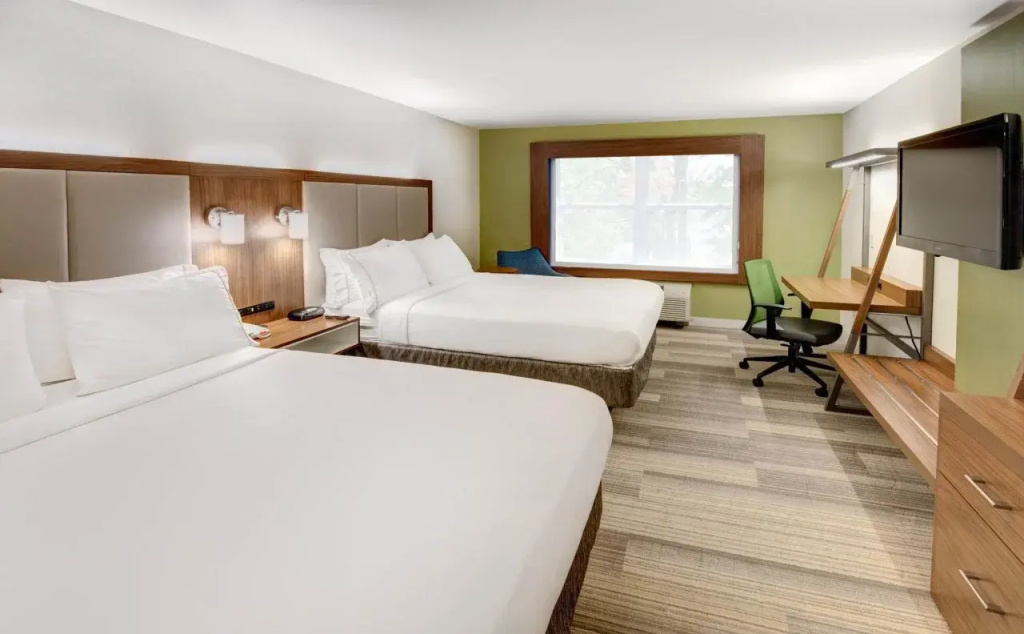 Stay at Holiday Inn Express Woodbridge by IHG