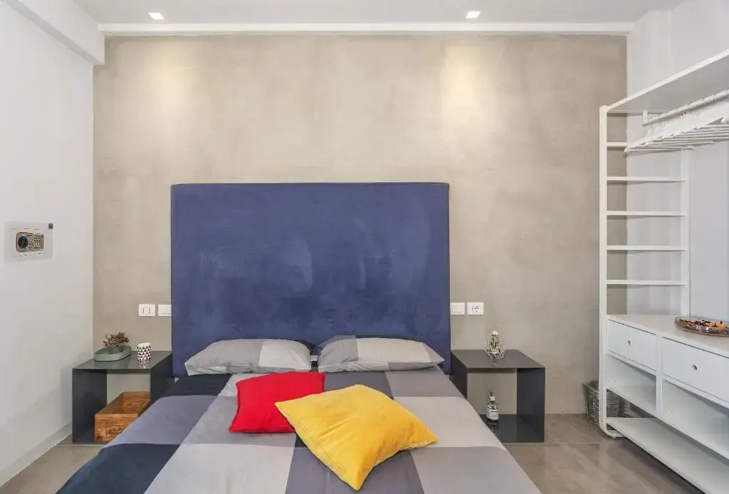 Deluxe Double room with balcony (full double bed)