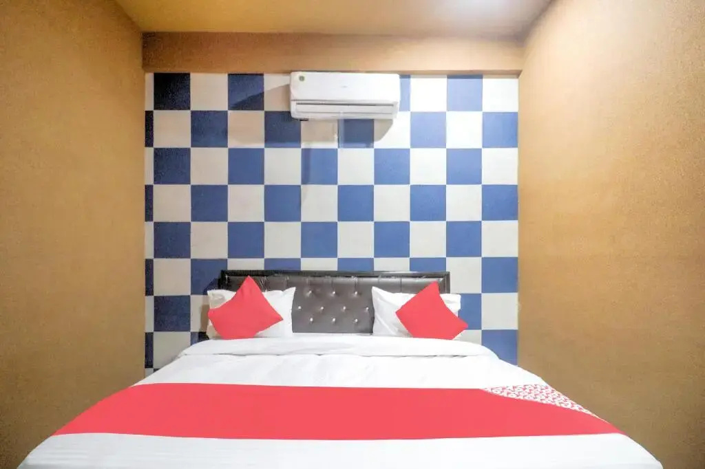 Dc Guest House by OYO Rooms