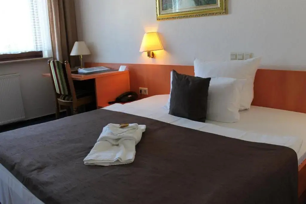 Standard Double room (full double bed)