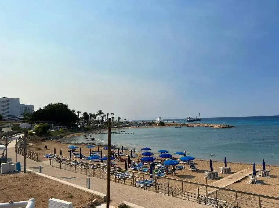 Beach & Waterfront