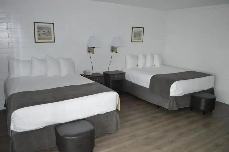 Double Suite with sea view (full double bed)