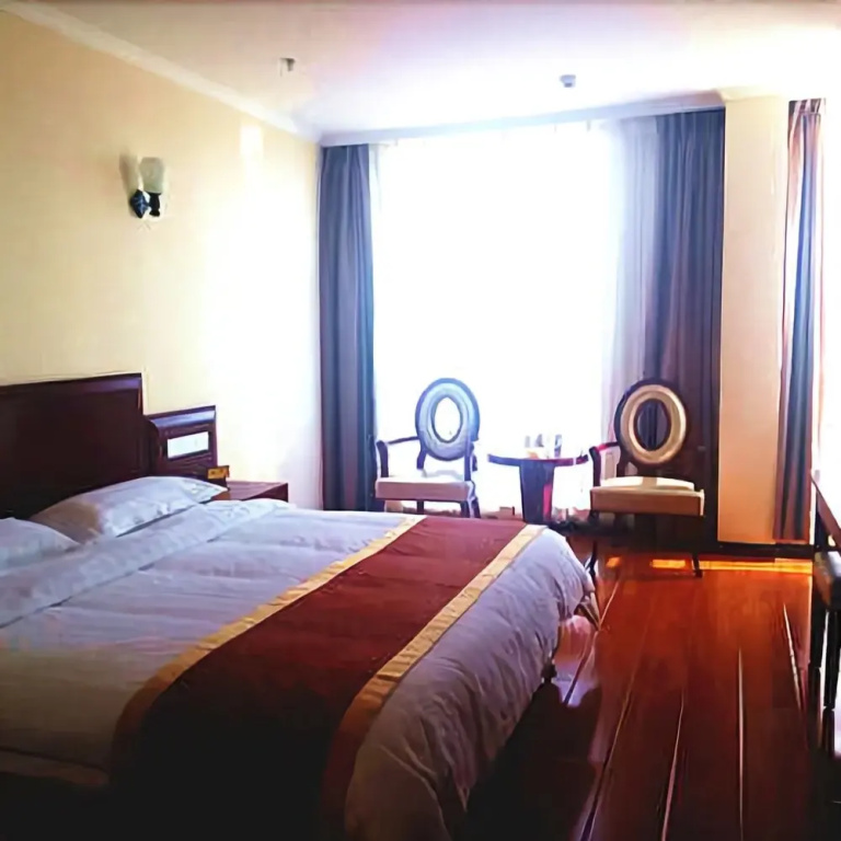 Huayu Xintian Business Hotel
