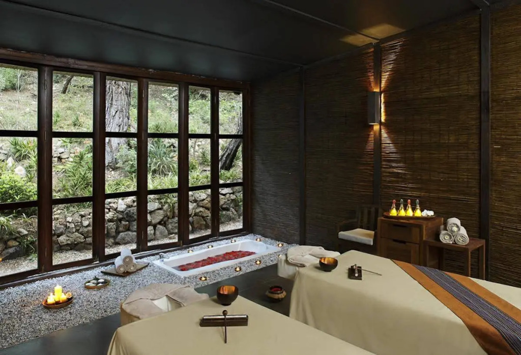 Hillside Beach Club image spa