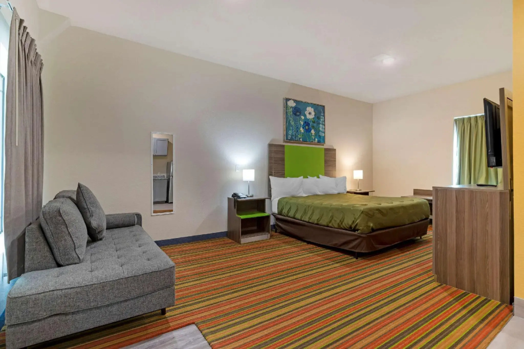 Double Suite (full double bed)