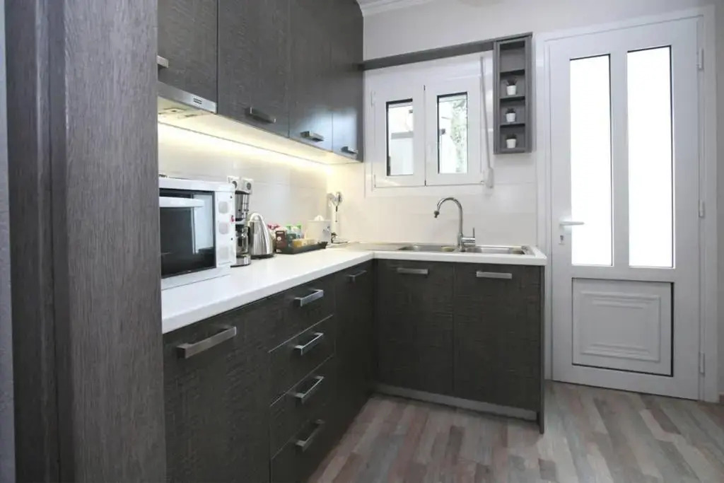 Greg’s apartment - фото 15