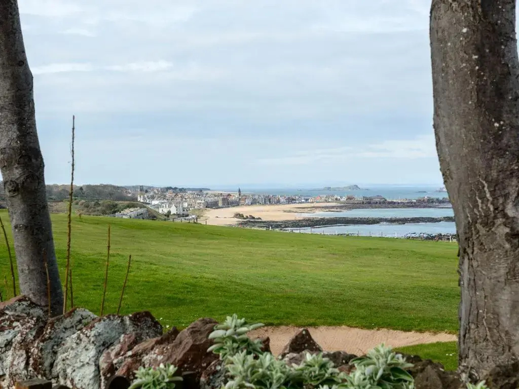 Charming Cottage in North Berwick With Sea Views