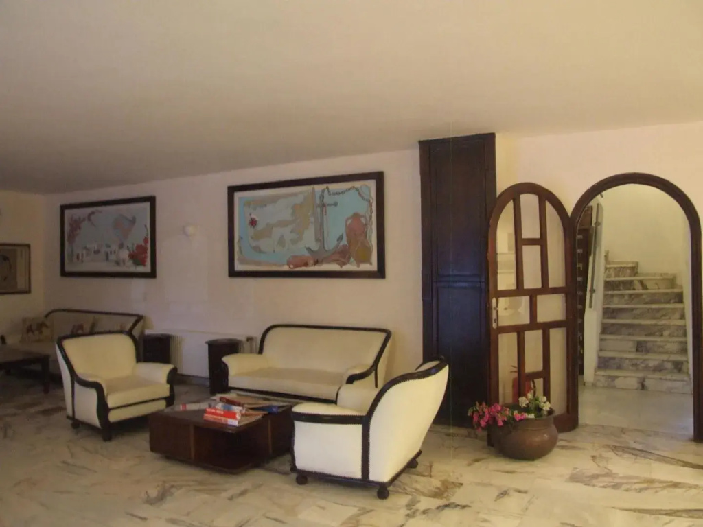 Lobby & Reception