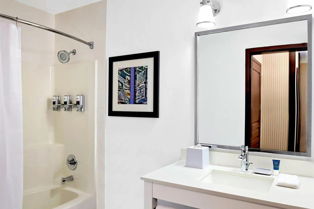 Four Points by Sheraton Surrey - фото 11