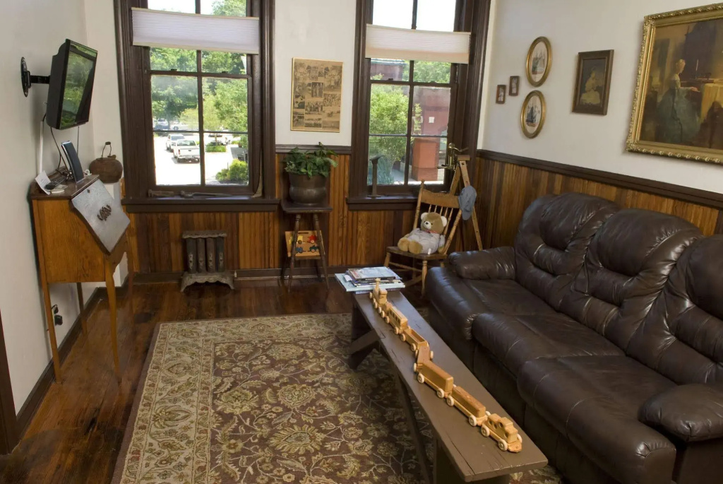 The Tinder Guest House