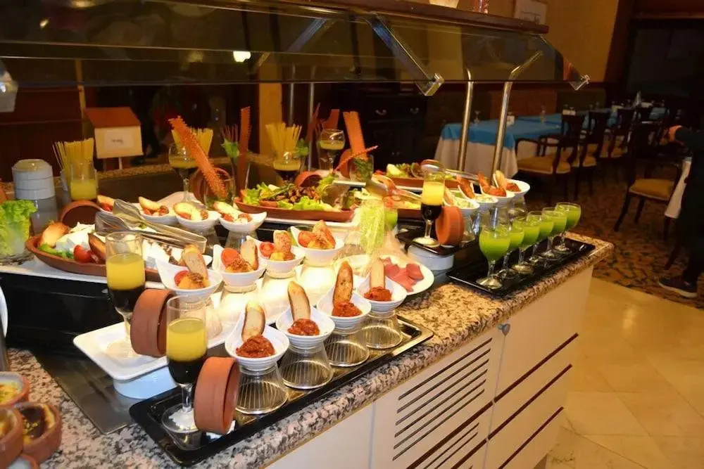 Food & Beverage