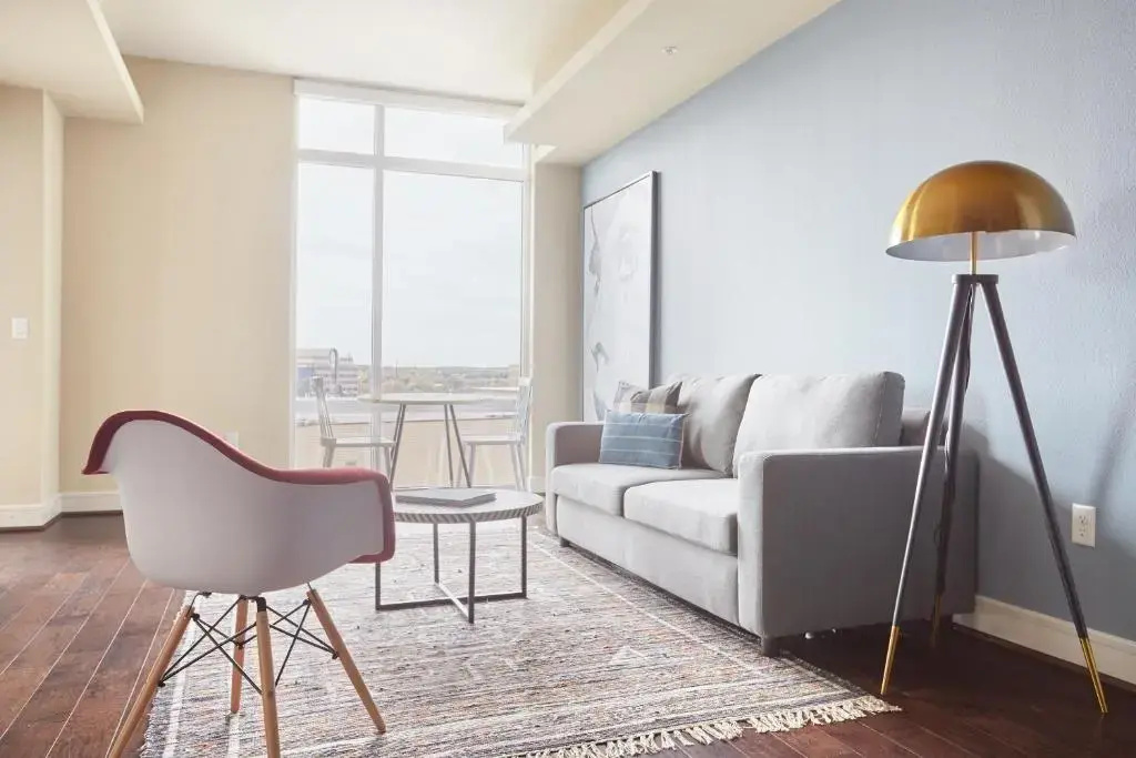 Apartment with balcony