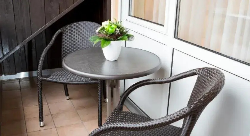 Balcony & Terrace