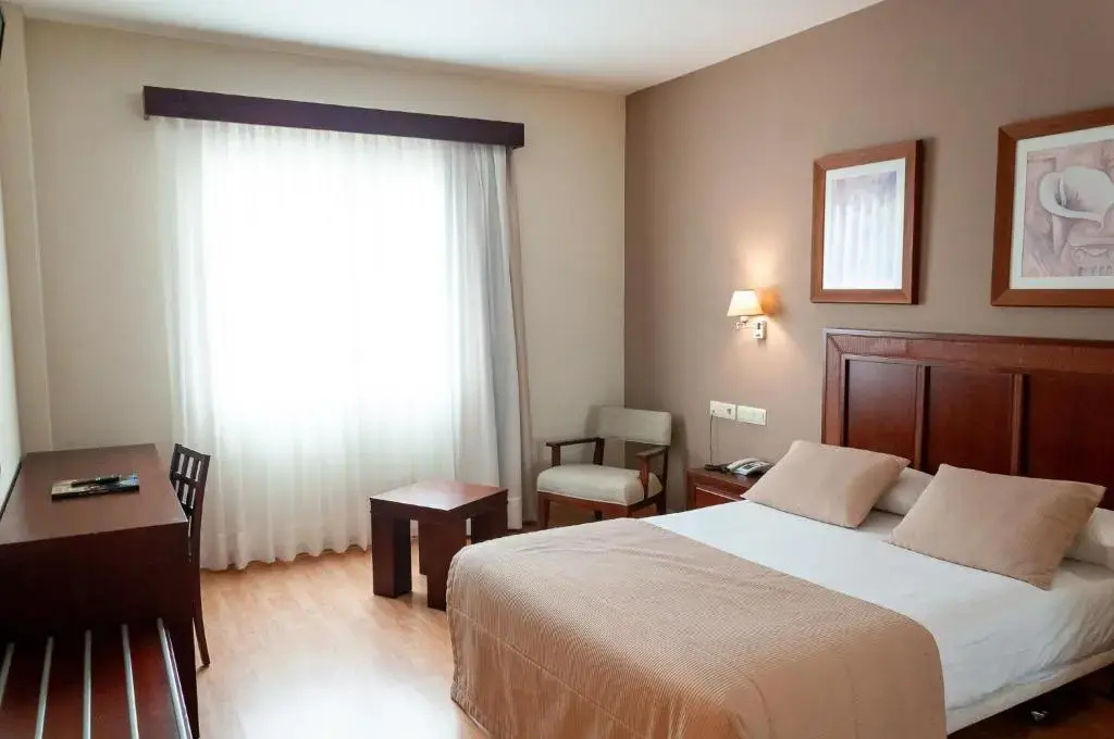 Hotel Santiago de León - Chambres