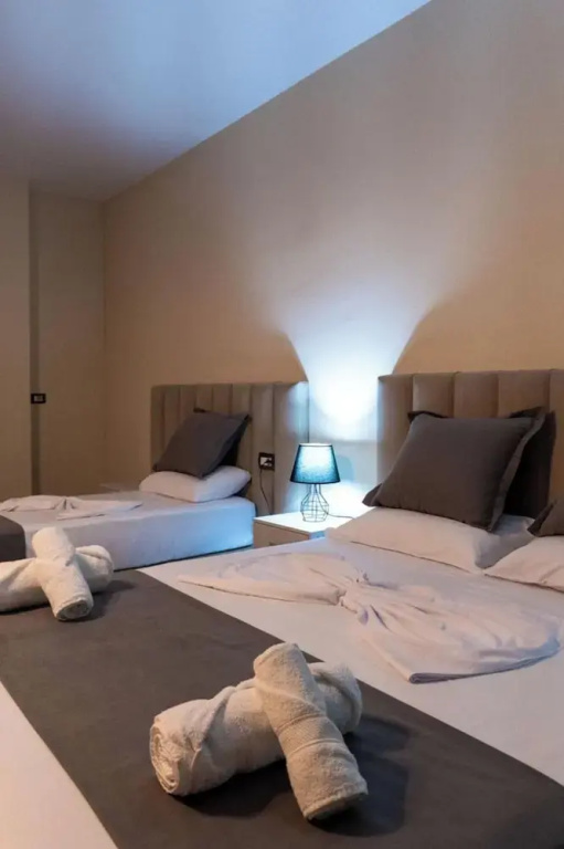 Standard Triple room with balcony